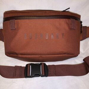 Boundary supply rift sling, In excellent like new condition.